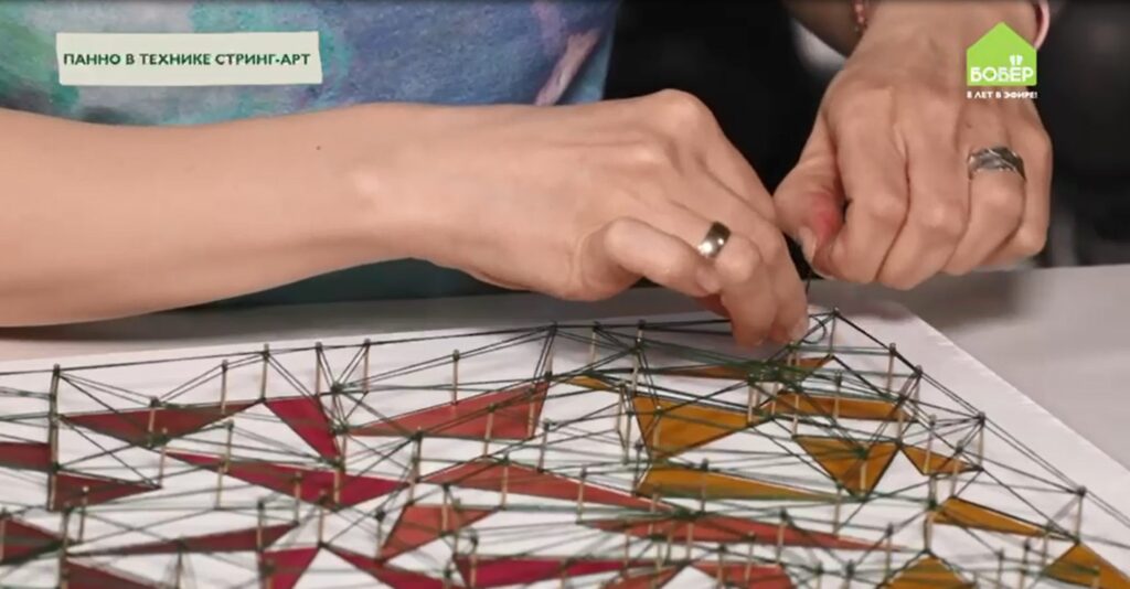Как сделать стринг-арт своими руками: привязываем нити в верхнем слое